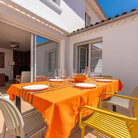 Maison Carmina Ile De Re Proche Port, Jardin, Garage - Fr-1-835-10